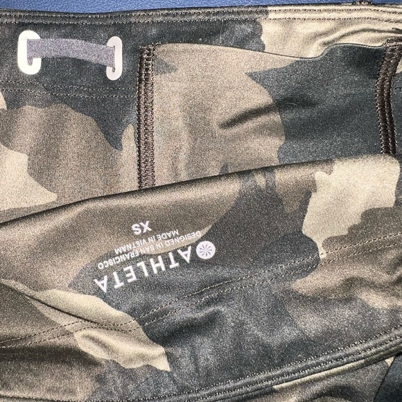 Athleta Camo Leggings – Size XS – Gently Used - Picture 6 of 7